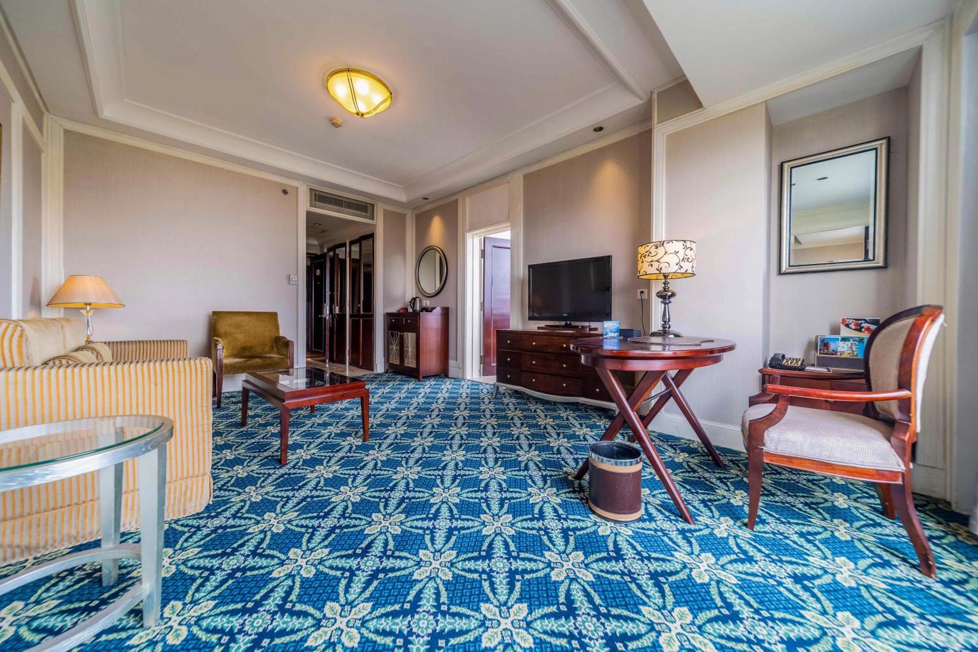 Ramada Yichang Hotel Ngoại thất bức ảnh