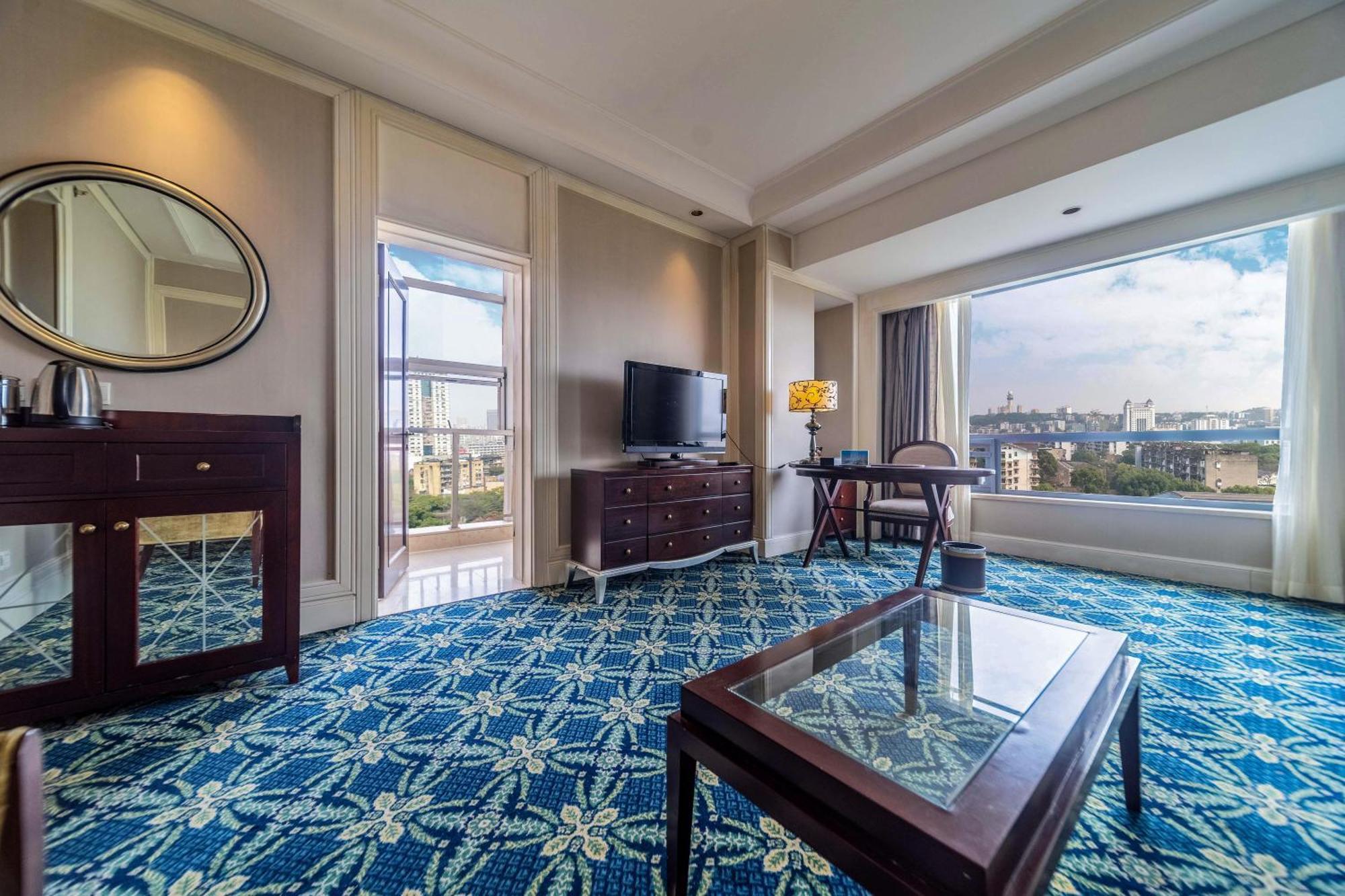 Ramada Yichang Hotel Ngoại thất bức ảnh